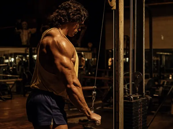 Straight-Arm Pulldown